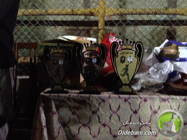 جام های تیم های اول تا سوم